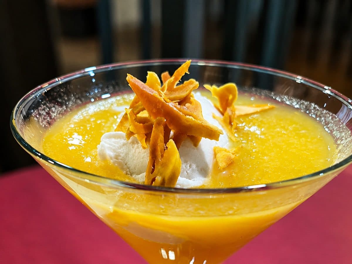 Sopa fría de piña y mango